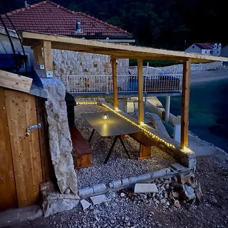 Robinson Crusoe Eco Bay Apartment Hvar Town
