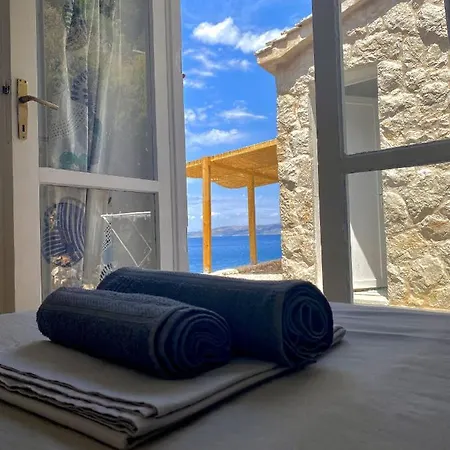 Robinson Crusoe Eco Bay Apartment *