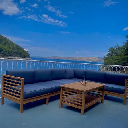 Robinson Crusoe Eco Bay Hvar Town