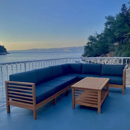 Robinson Crusoe Eco Bay Apartment *